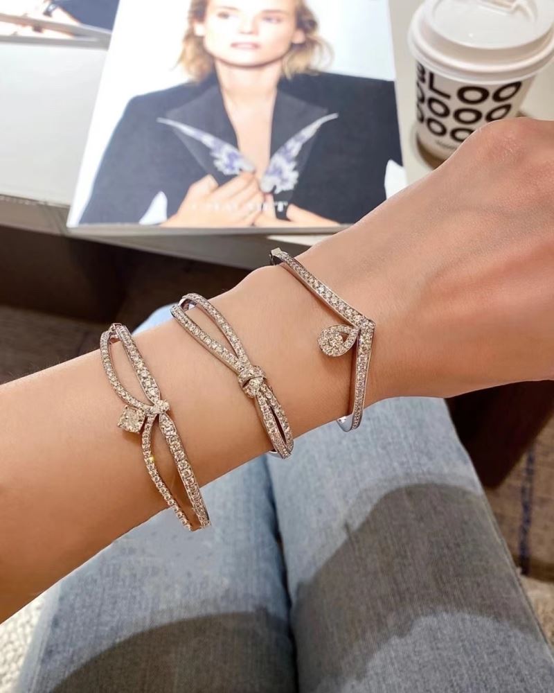 CHAUMET